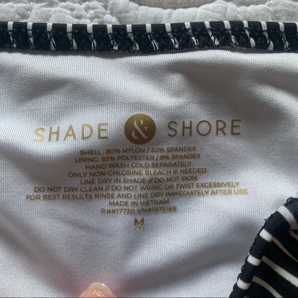 Shade and Shore Swimsuit bottoms hight rise with front sides peep opening. - Picture 3 of 3